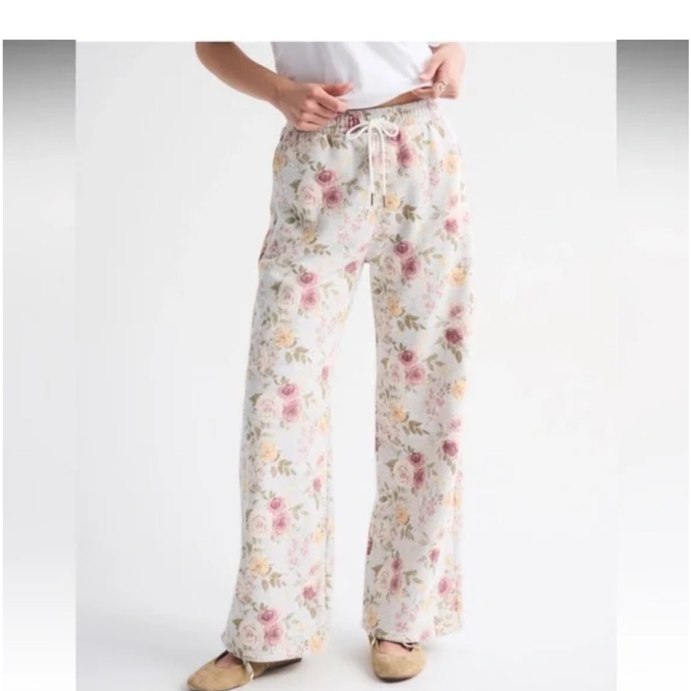 Abercrombie & Fitch Floral Lounge Pants